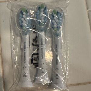 Philips Sonicare Toothbrush Heads - White and Blue unopened package of 3